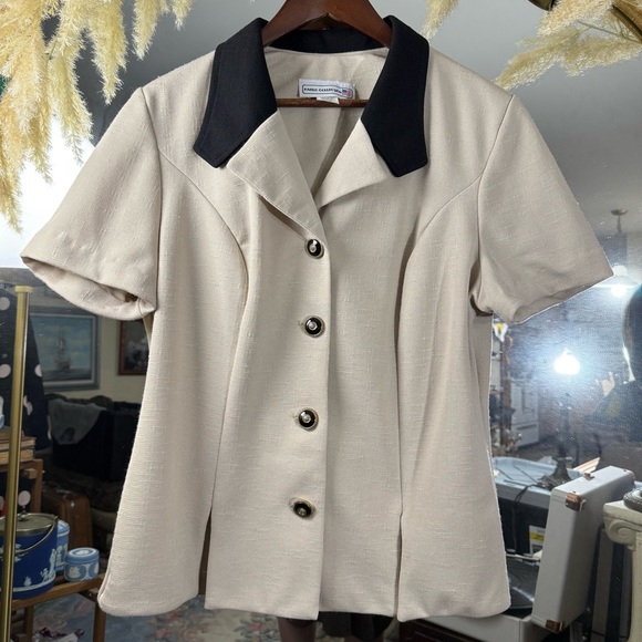 Pablo Collection Tops - Pablo Collection Women’s Tan and Black Vintage Short Sleeve Button Down Shirt